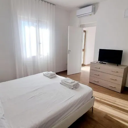Eremo Sul Mare Apartment *